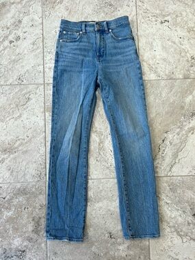 Madewell The '90s Straight Leg Jean in Rondell Medium Blue Wash, size 24